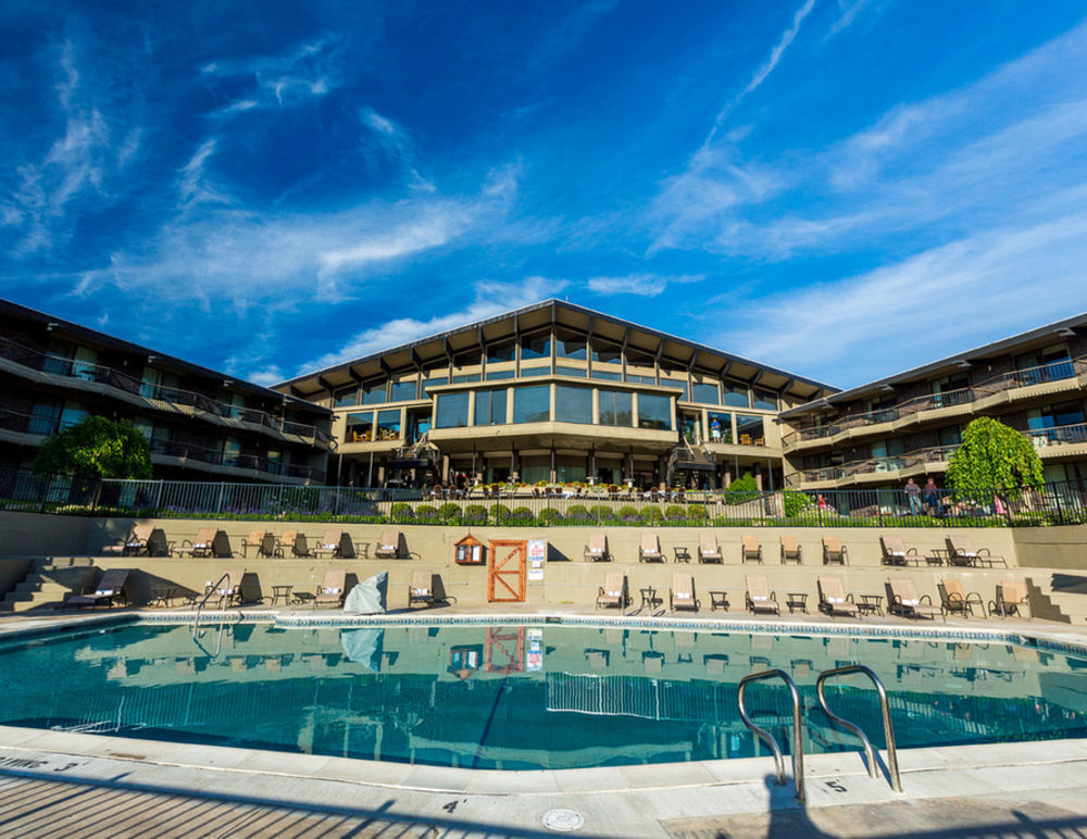 Summit Village Bellaire Buitenkant foto